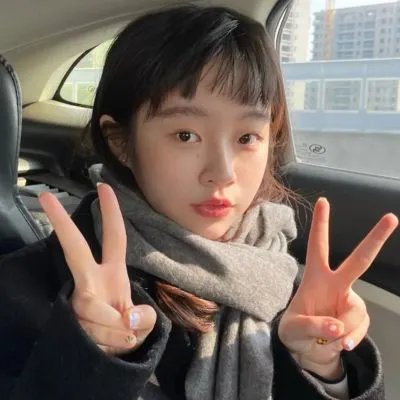 女人裙下